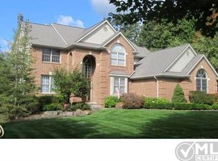 6010 Rosewood Pkwy, White Lake, MI