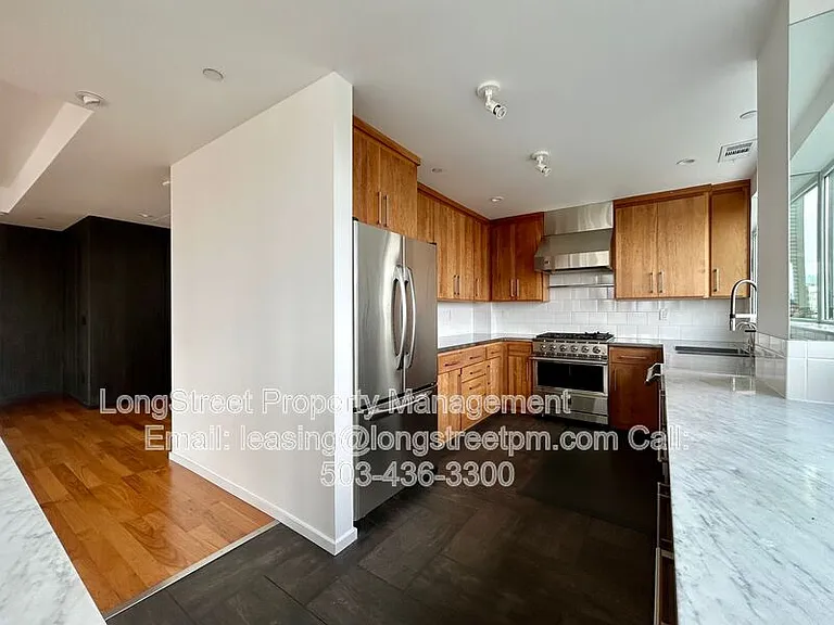 300 NW 8th Ave #902 — Photo 12