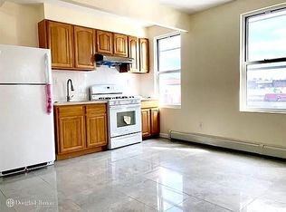 2077 E 28th St FLOOR 3, Brooklyn, NY 11229