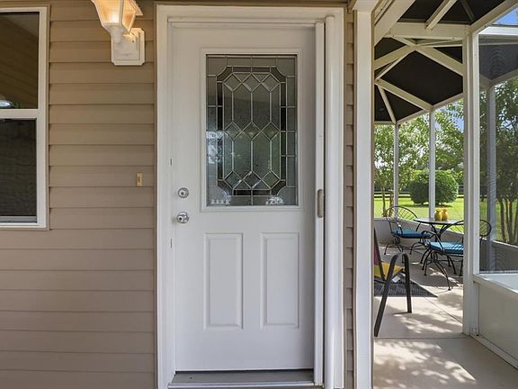 5th image of 2348 Riley Rd