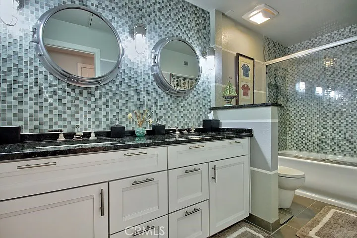 350 Villa Point Dr — Photo 16