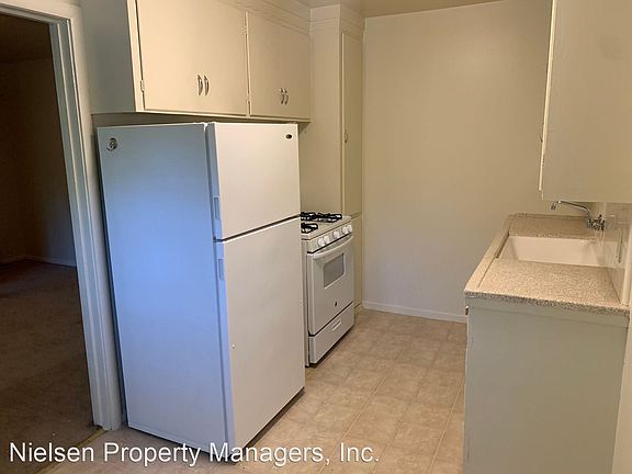 2nd image of 1204 P St APT 10