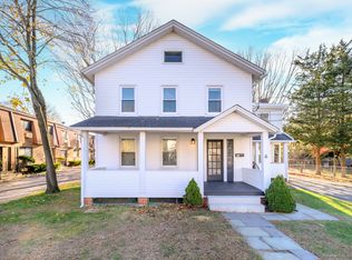 6 Fremont Pl, Norwalk, CT 06851