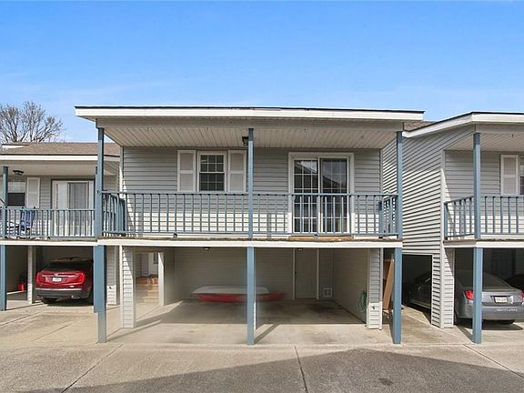2nd image of 782 Marina Dr #4
