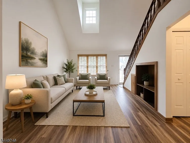 200 Bamburgh Ct — Photo 3