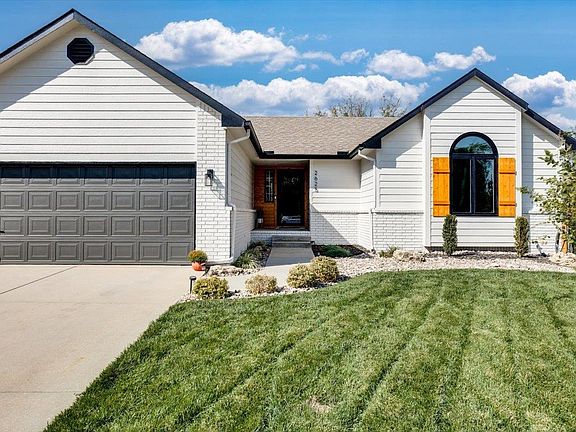 2nd image of 2625 N Parkdale Ct