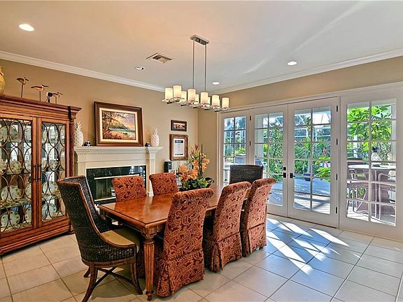 4th image of 380 Riverway Ct