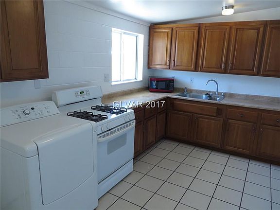 4th image of 2748 Del Mar Ct