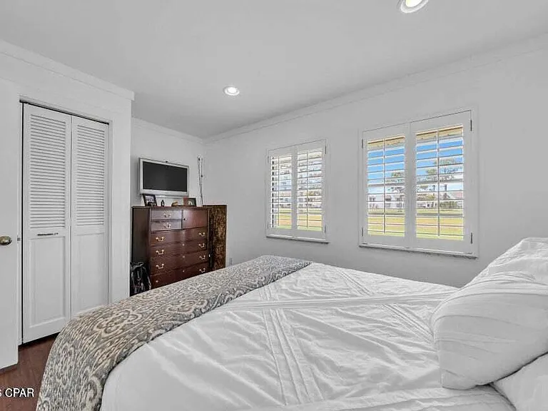 628 Amberjack Dr — Photo 11