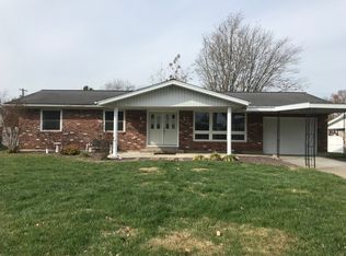 1104 Cecelia St, Perryville, MO 63775