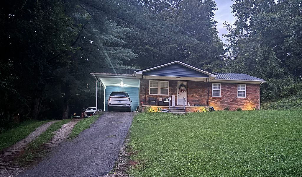 52 Homestead Ln - Property Image