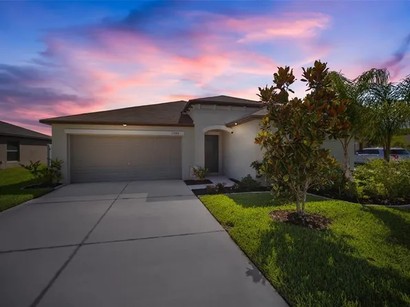 2980 Moulden Hollow Dr, Zephyrhills, FL 33540