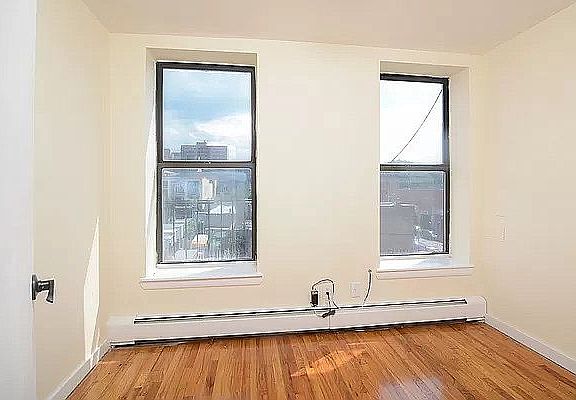 5th image of 1063 Pacific St APT 1B