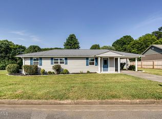 13 Webb St, Athens, TN 37303