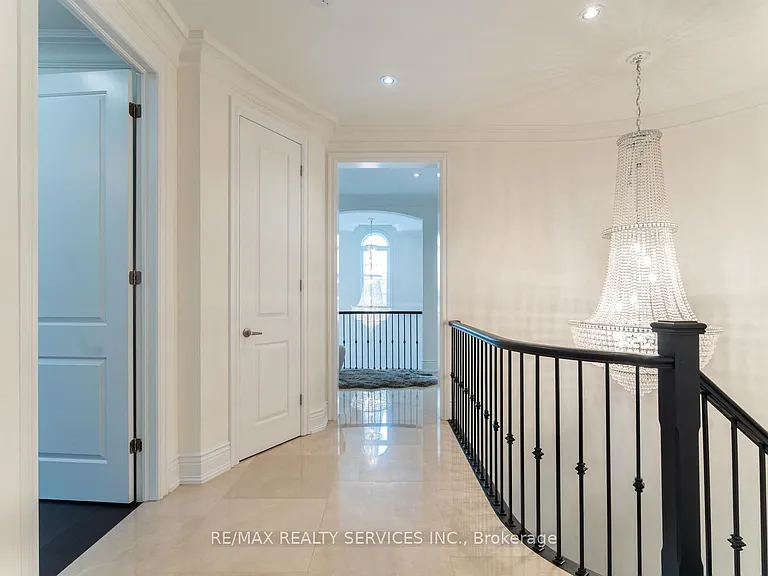 9 Interlacken Dr — Photo 21