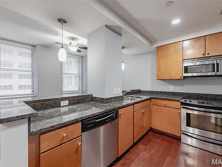 314 N Broadway Ave #1405 — Photo 5