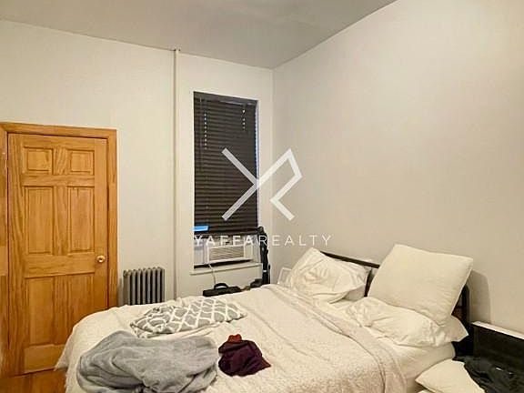 4th image of 807 Saint Johns Pl APT 2A
