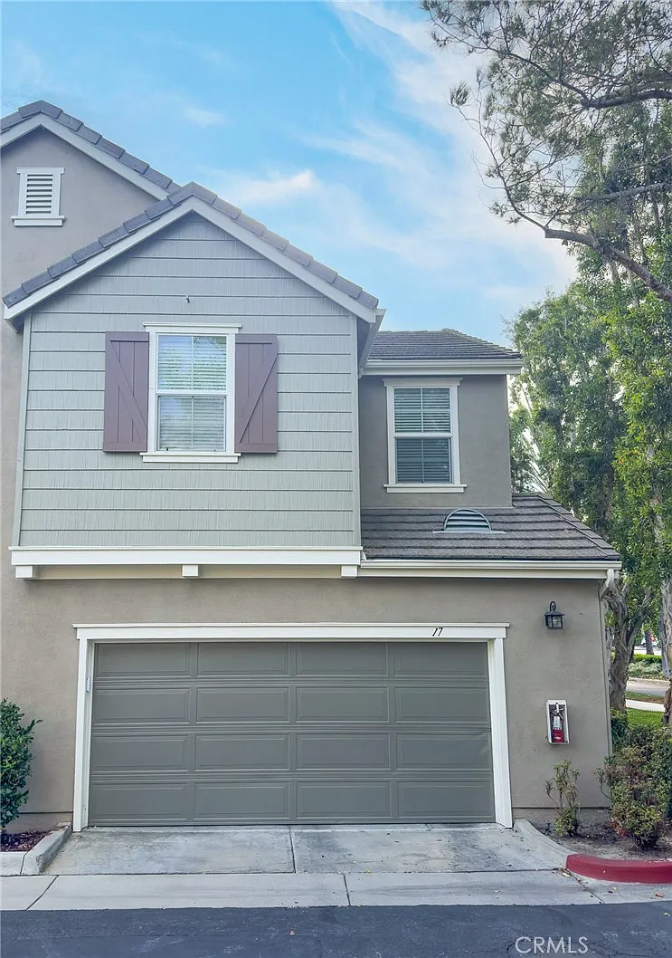 3 bed, 2.5 bath, 1698 sqft, $4,200 — Photo 2