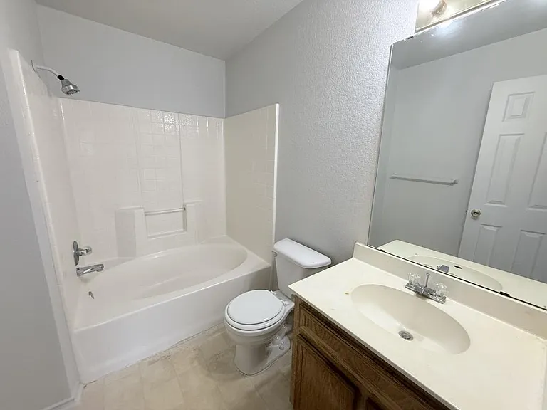 3708 Gus Dr #B — Photo 20