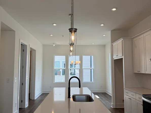 518 Motivation Cir NW, Atlanta, GA 30309