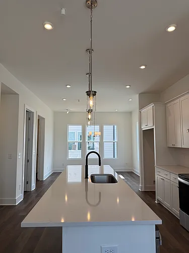 518 Motivation Cir NW Photo 1