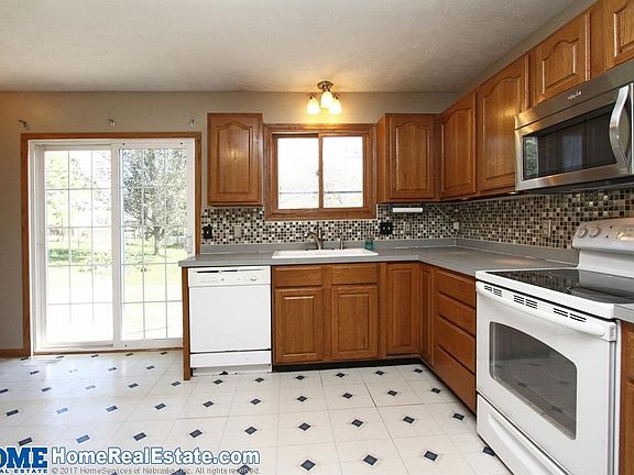4th image of 4200 NW 57th Ct