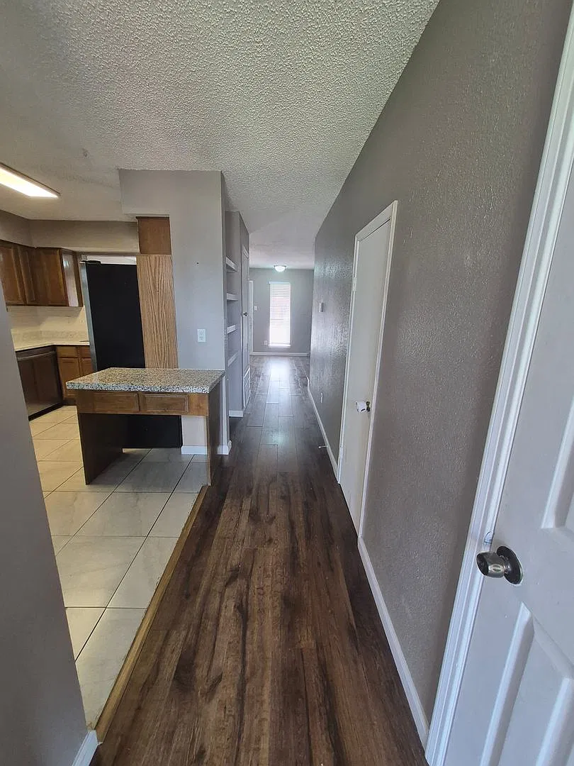 4906 Ali Ave — Photo 2