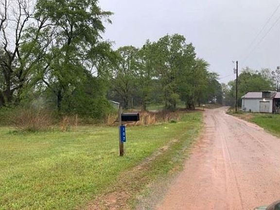 Exterior Neighborhood (street photo)