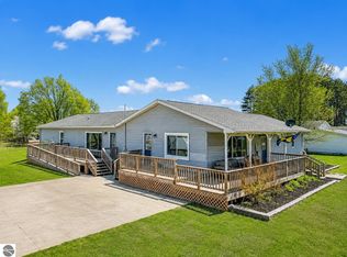 3821 S 39th Rd, Cadillac, MI 49601