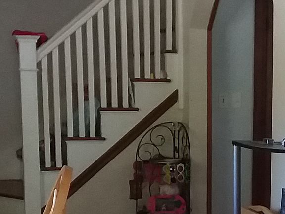 3rd image of 10-12 Woodland Ct