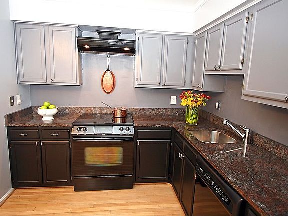 3rd image of 14946 Ampstead Ct