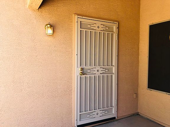 4th image of 16454 W Sandra Ln