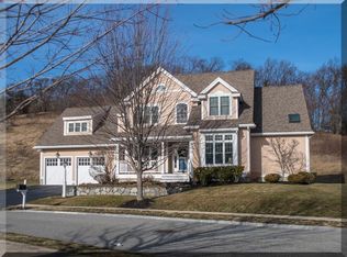 32 Lavender Cir, North Andover, MA 01845