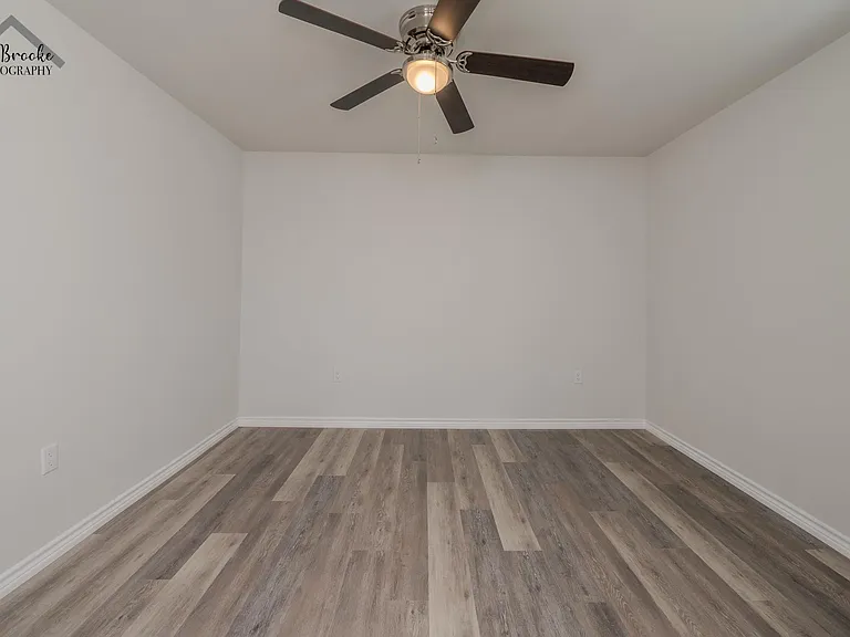 1509 Trigg Ln — Photo 9
