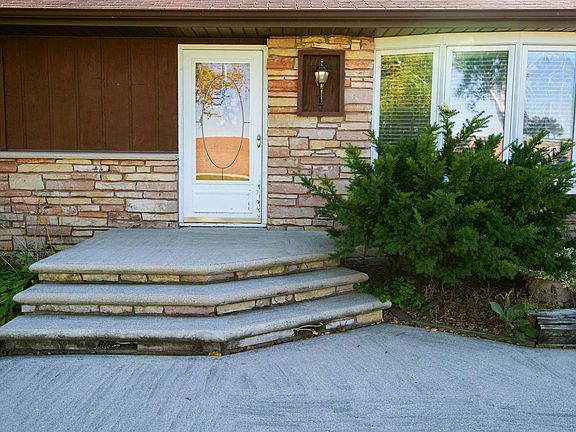 5th image of 5224 Frontier Rd