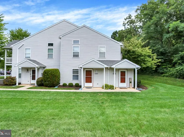5811D Hidden Lake Dr, Harrisburg, PA 17111