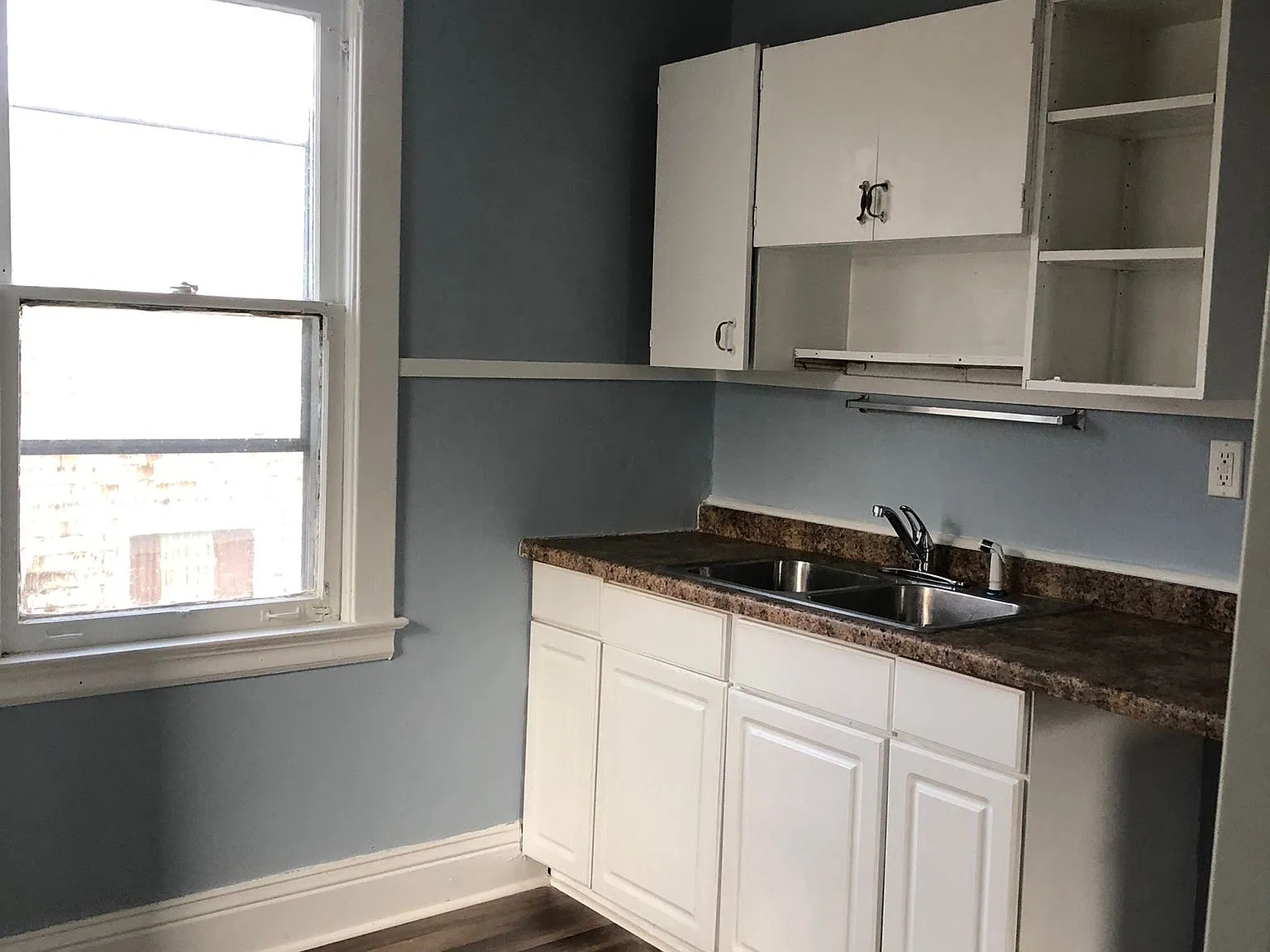 2 bed, 1.5 bath, 150 sqft, $850 — Photo 3