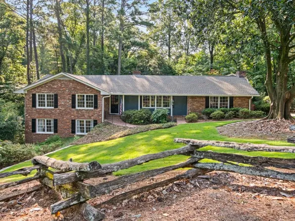 2401 Kingscliff Dr, Atlanta, GA 30345