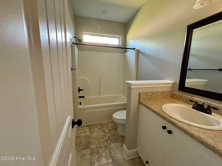 214 McDuffie Cir — Photo 5
