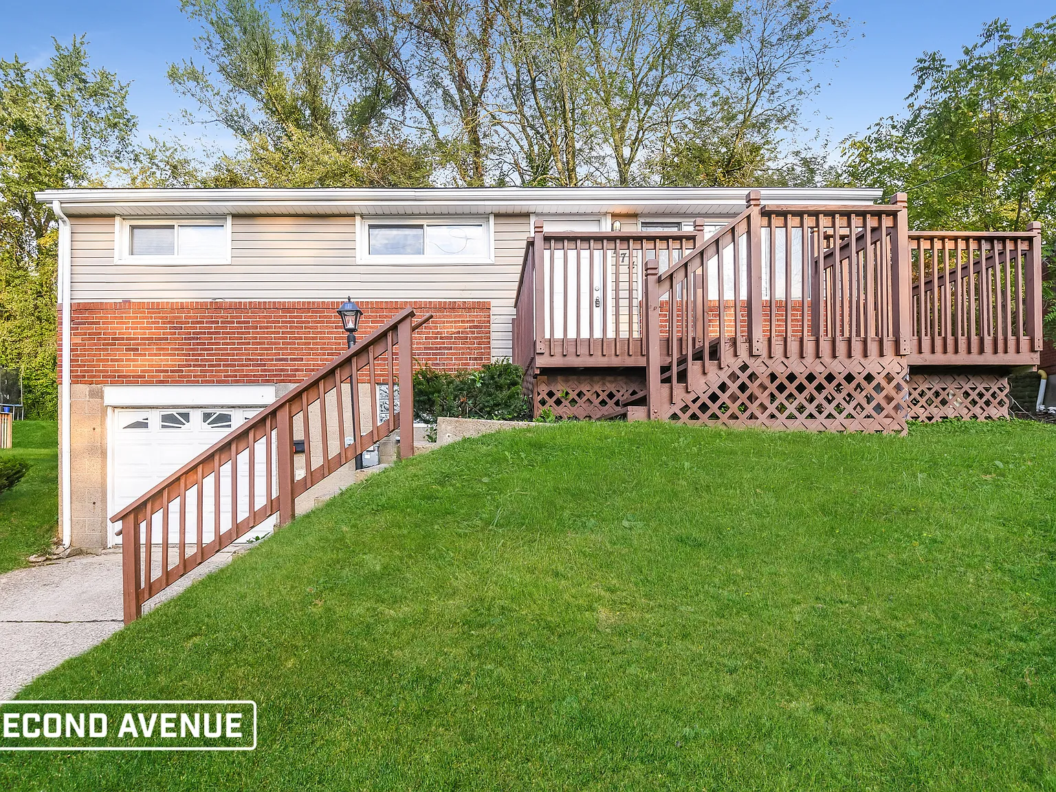 3 bed, 1.0 bath, 925 sqft, $1,495 — Photo 1