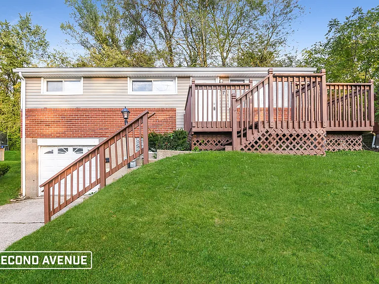 774 Cottonwood Dr — Photo 1