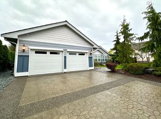 4448 Castlerock Dr, Blaine, WA 98230