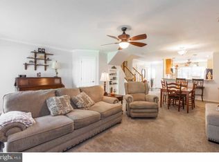 7 Liberty Dr, Langhorne, PA 19047