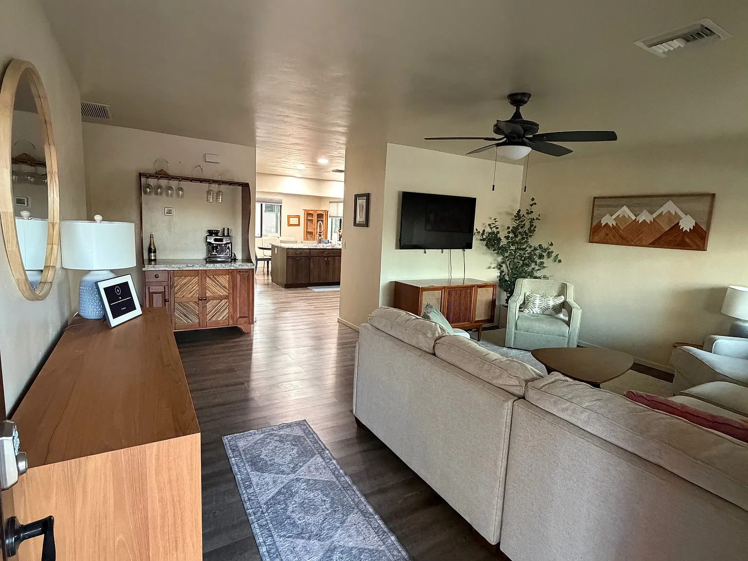 3 bed, 1500 sqft, $1,895 — Photo 2
