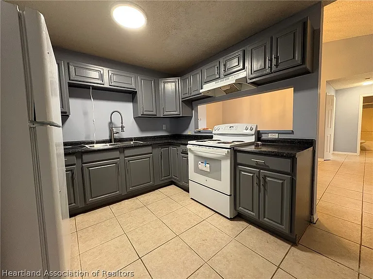 3928 Mendoza Ave — Photo 18
