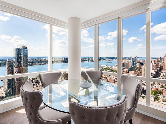 4th image of 460 W 42nd St APT 57K