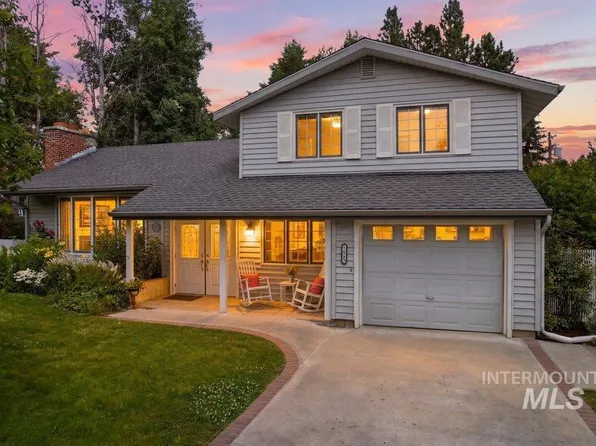 1128 Lynandra Dr, Moscow, ID 83843
