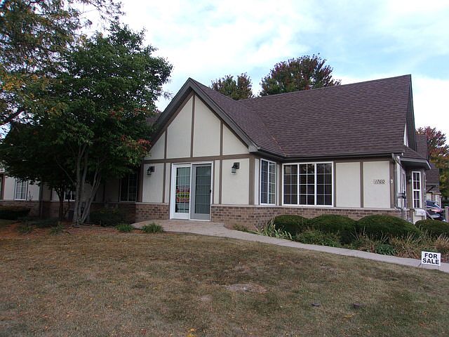 1st image of 1760 Willow Circle Dr #1760