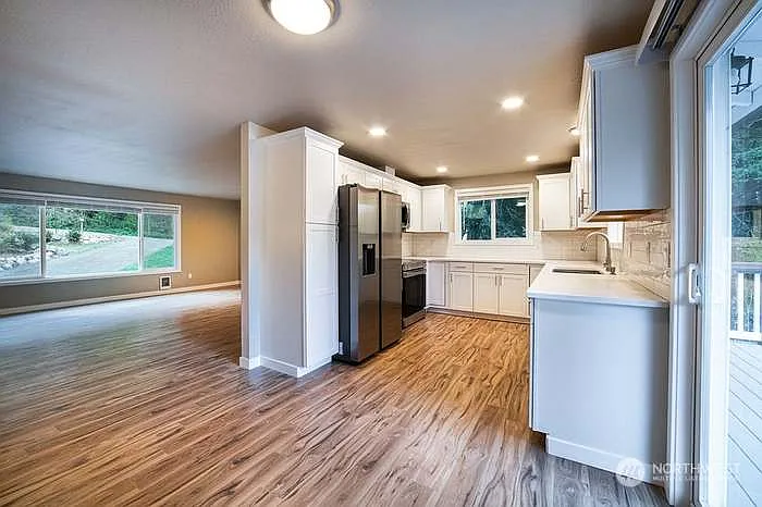 2742 Umatilla Dr — Photo 5