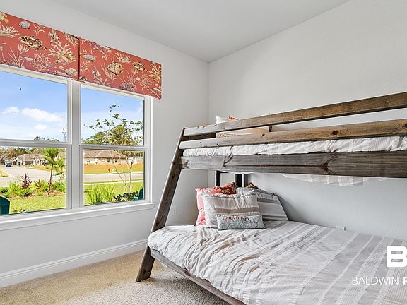 3rd image of 174 Preston Way